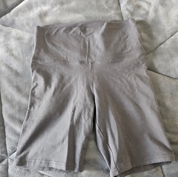 TNA grey biker shorts - Picture 3 of 3